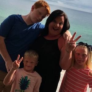 Meet your Posher, Myra